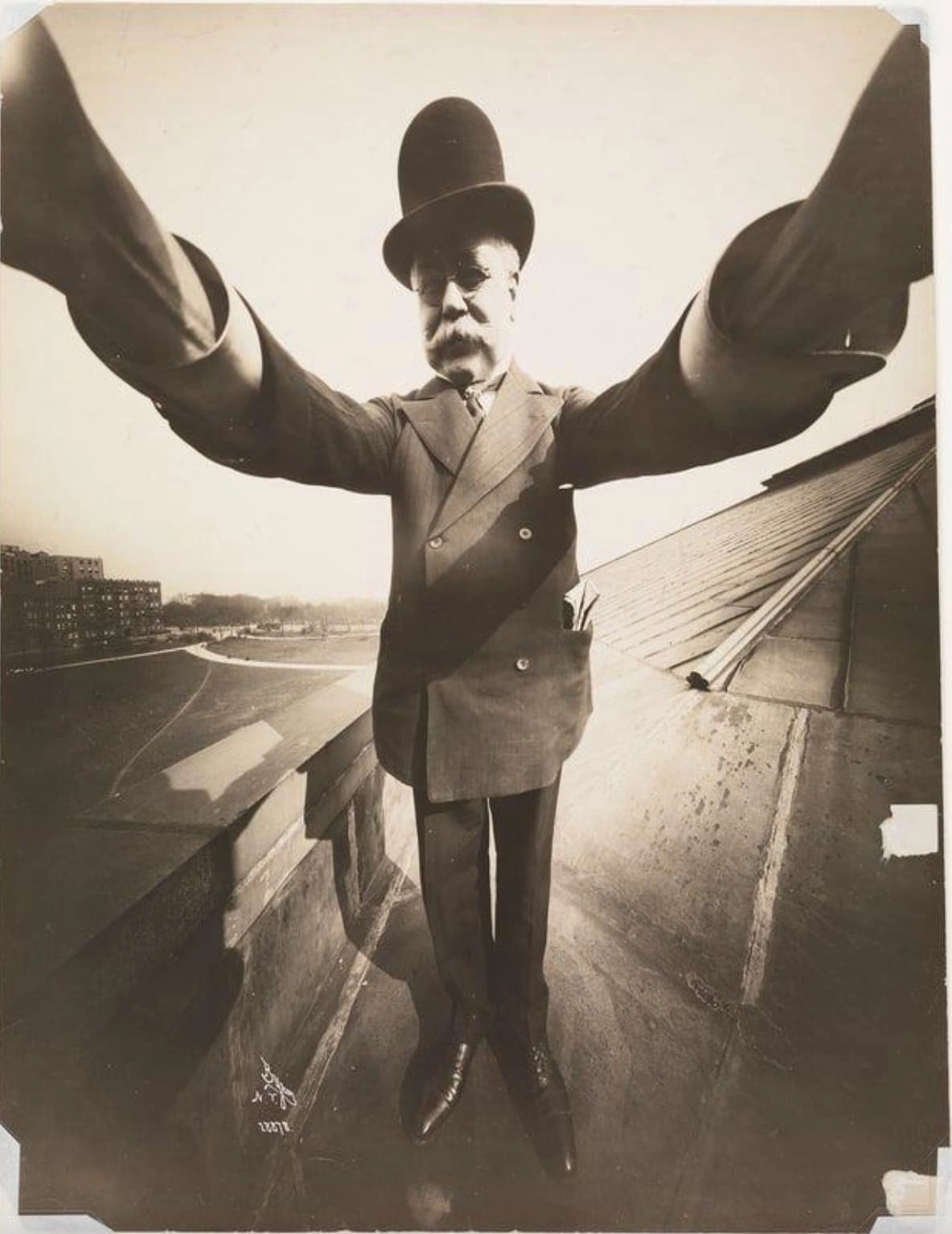 29 Retro Self-Portraits from the Pre-iPhone Era