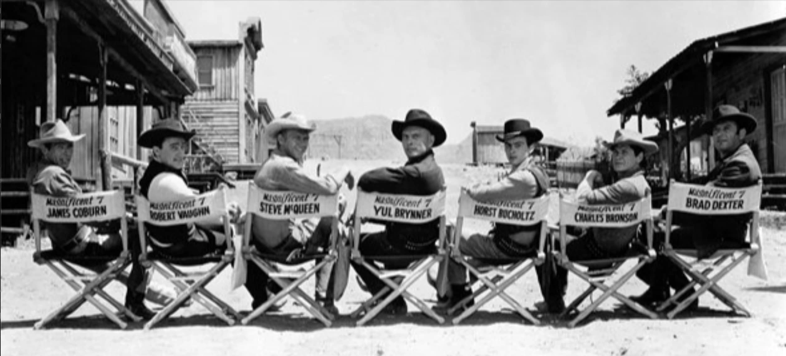 Step Back in Time: 26 Rare Vintage Photos Capturing the Essence of Classic Hollywood Western Films