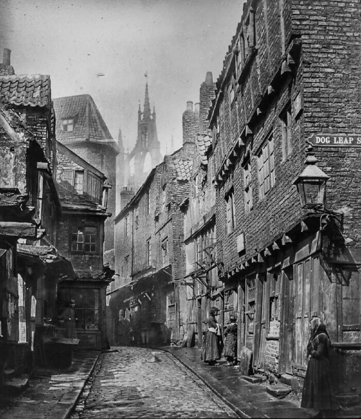 30 Intriguing Historical Images