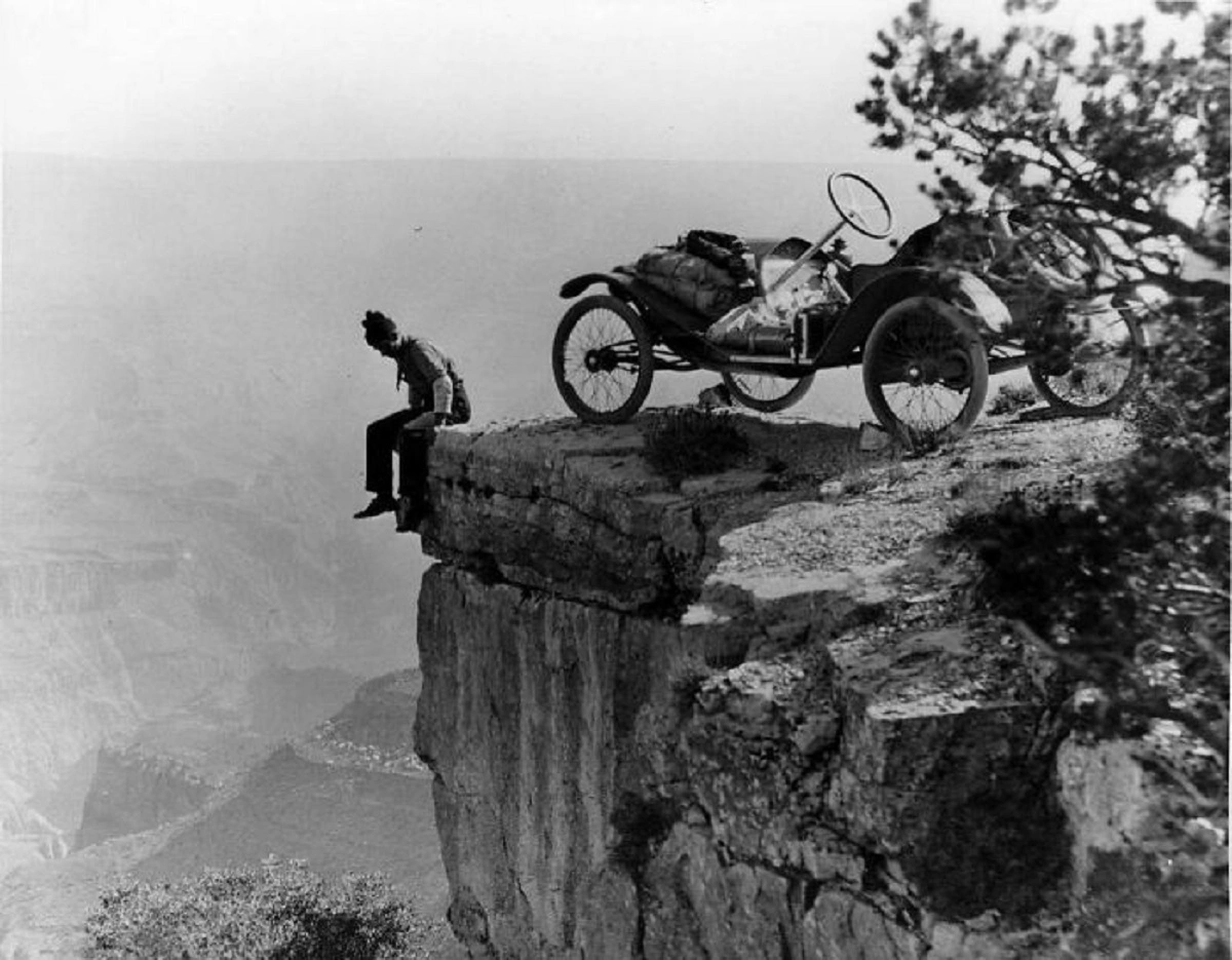 30 Intriguing Historical Images