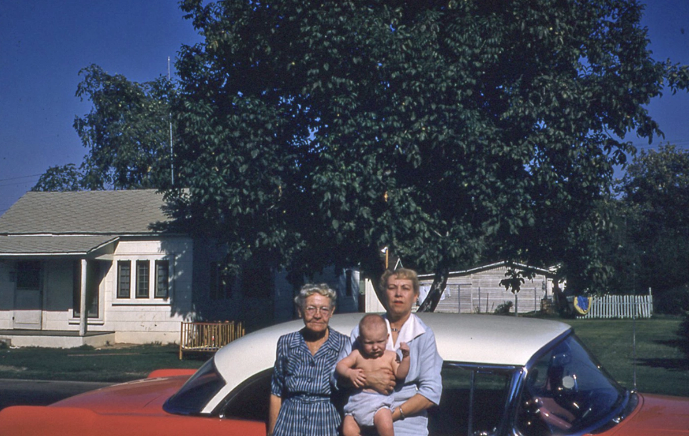 Experience an Enchanting Compilation of 1950s Era Kodachrome Images