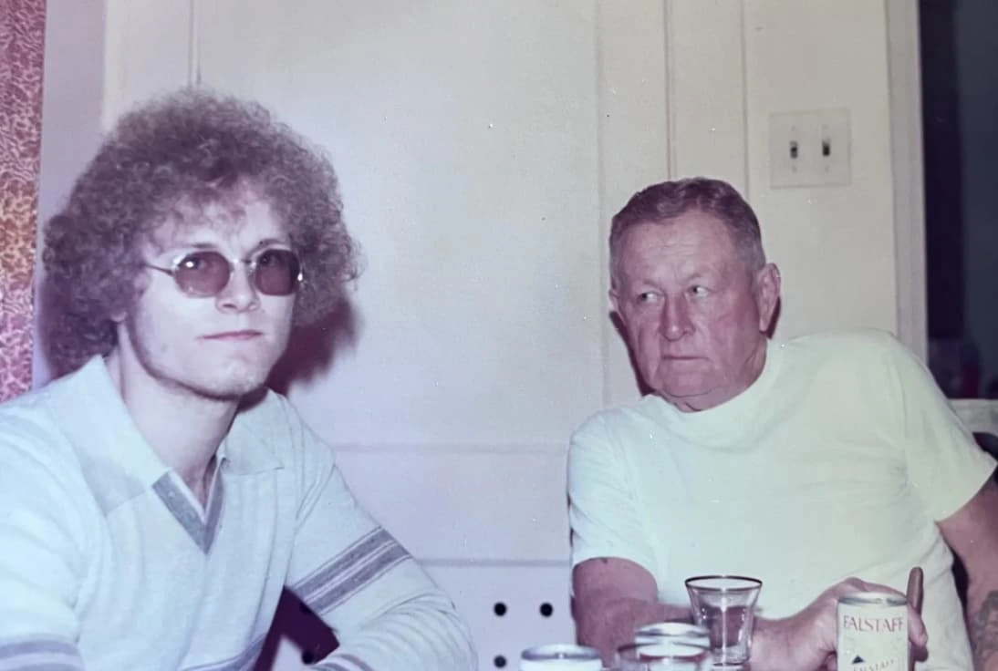 27 Snapshots of the World in 1976: A Visual Journey