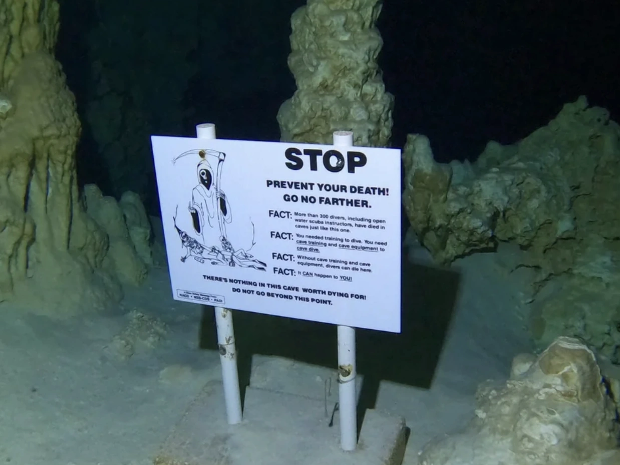 Exploring the Depths: 22 Breathtaking Cave Photos for Experienced Spelunkers