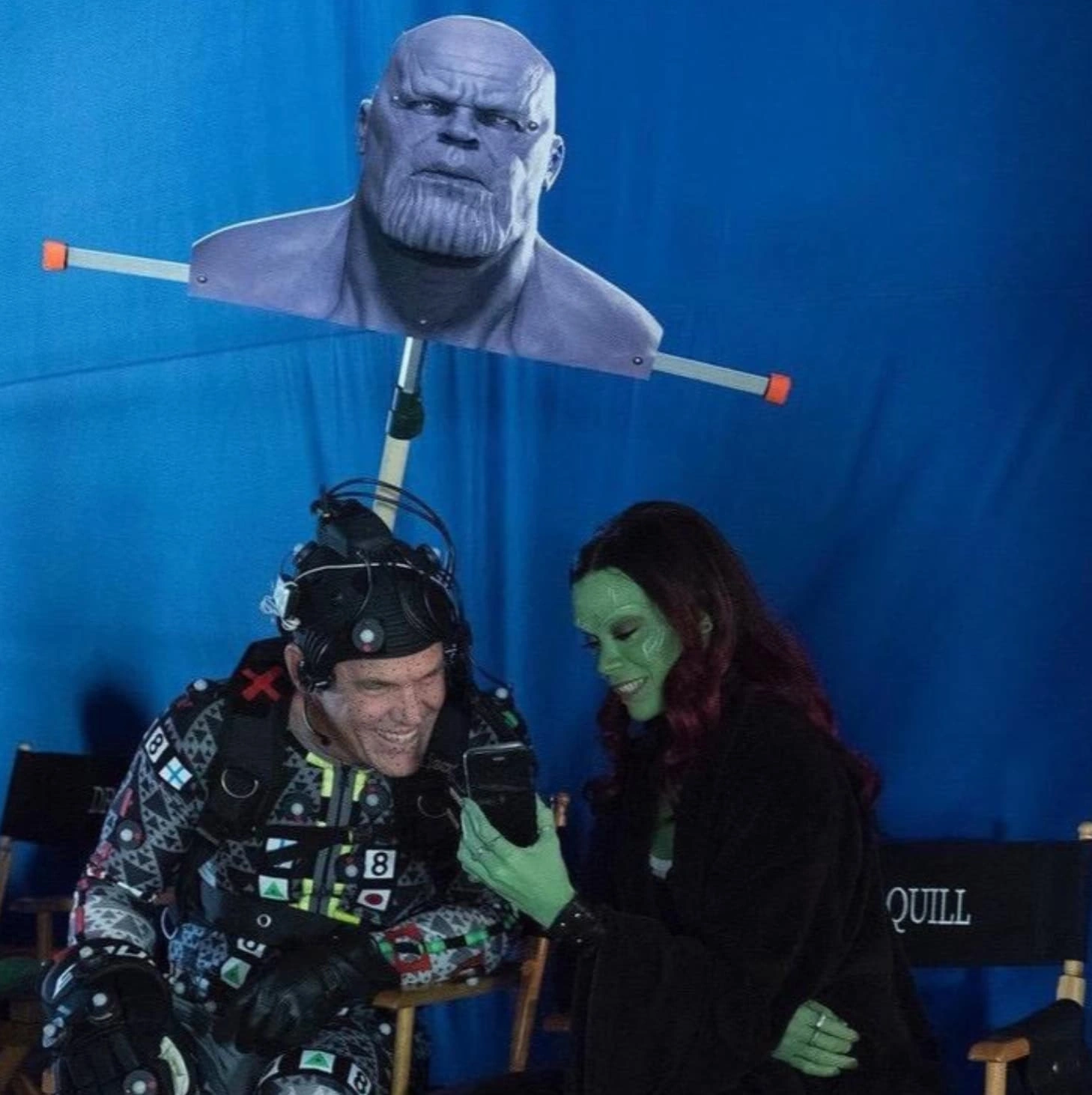 22 Behind-the-Scenes Photos Exposing the Illusion