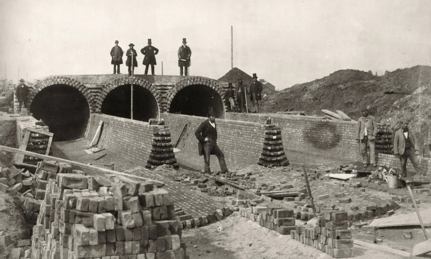 23 Vintage Black-and-White Images of Monumental Construction Projects