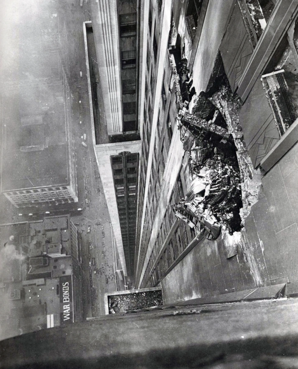 30 Captivating Images from the Historic Moment a Bomber Collided with the Empire State Building