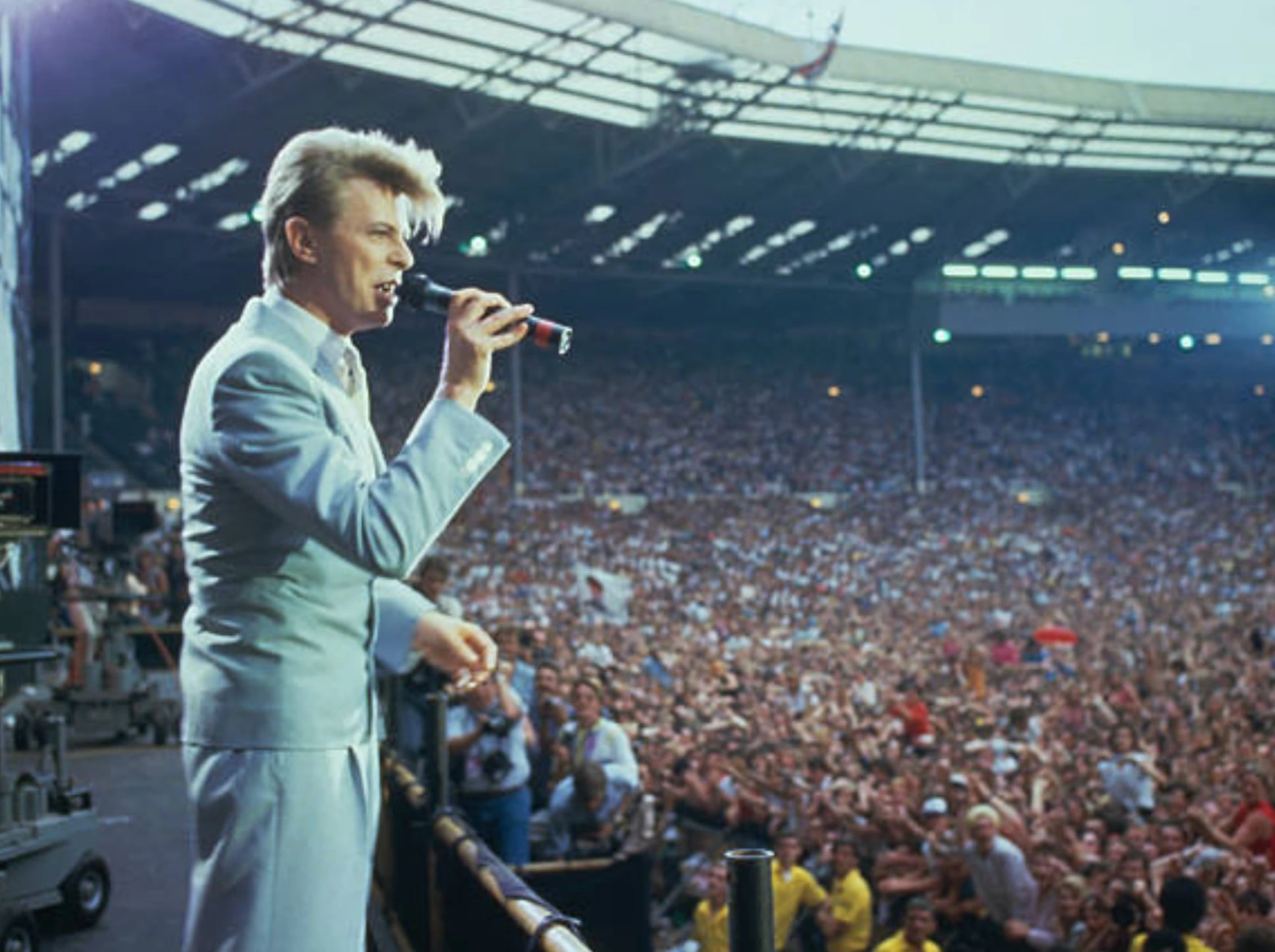 Reliving the Magic of Live Aid 1985: A Pictorial Journey