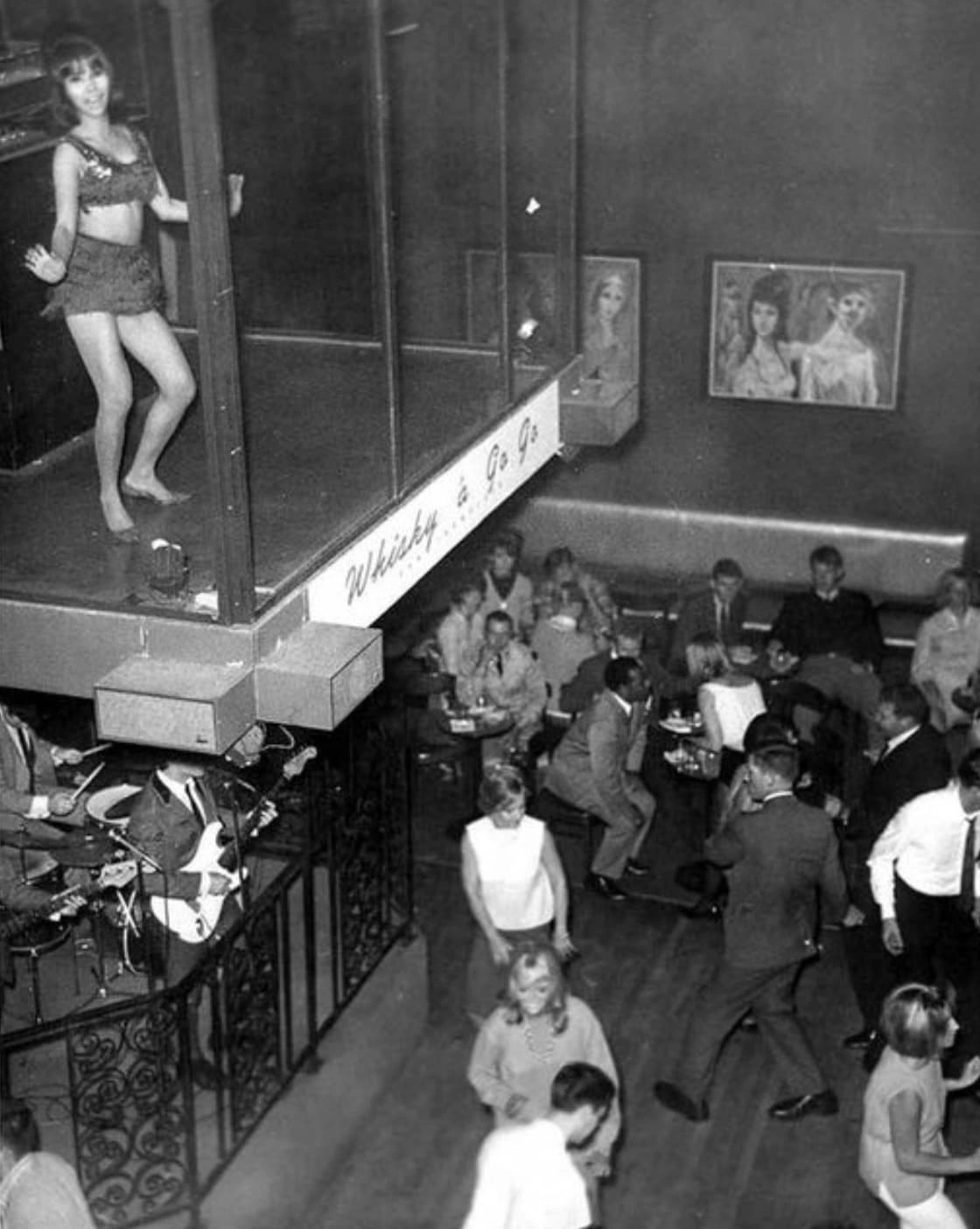 21 Vintage Photos of LA's Iconic Whisky a Go Go Over the Decades: A Boozy Journey
