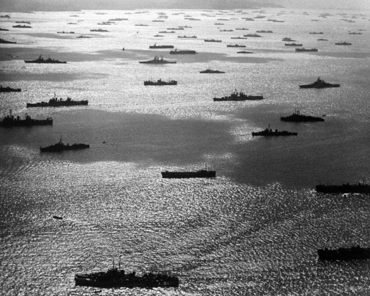 25 Breathtaking Images of WWII in the Pacific Theater