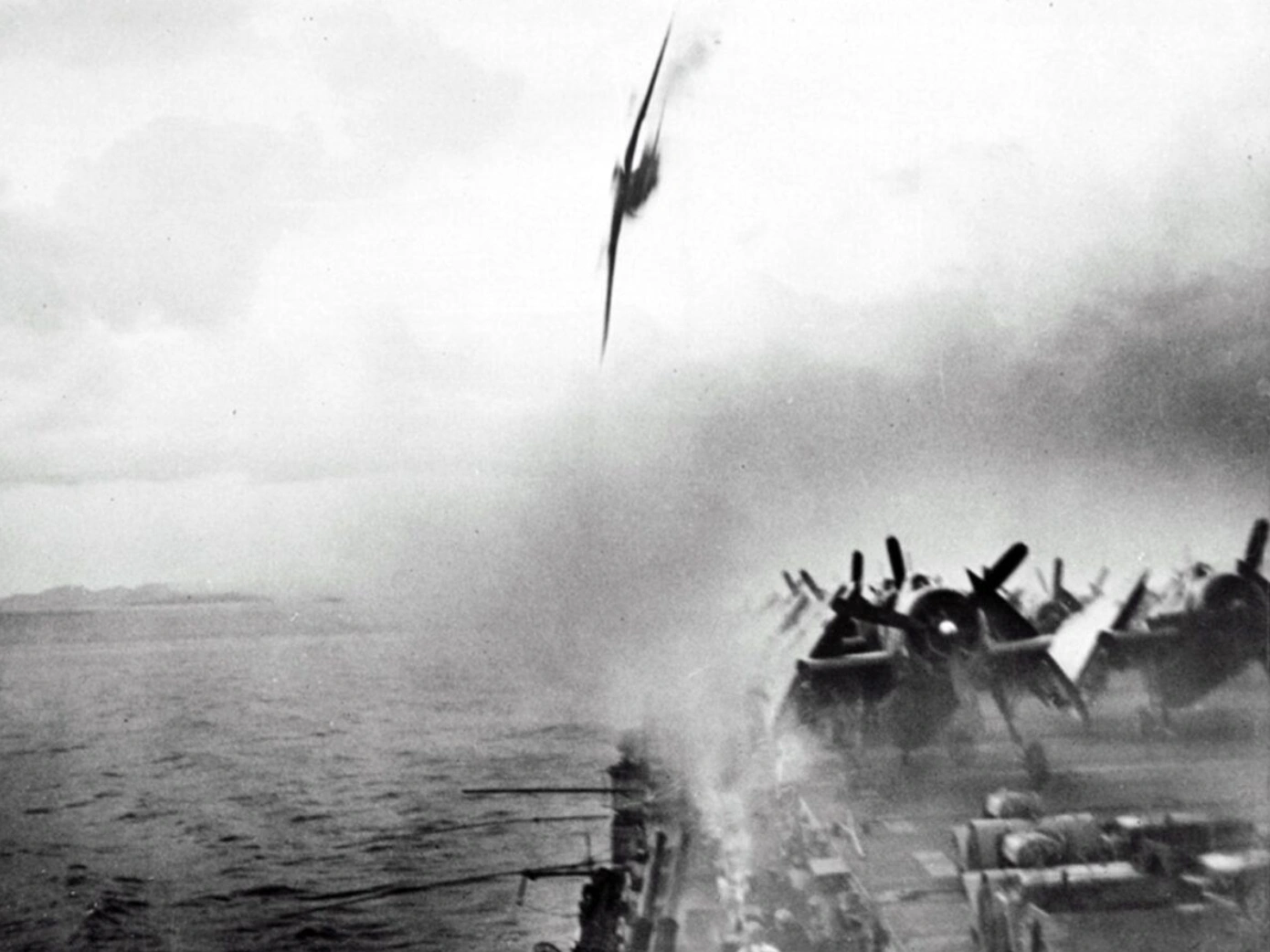 25 Breathtaking Images of WWII in the Pacific Theater