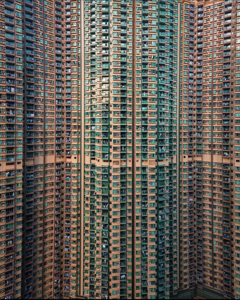 33 Mind-Bending Images to Shift Your Perception of Reality