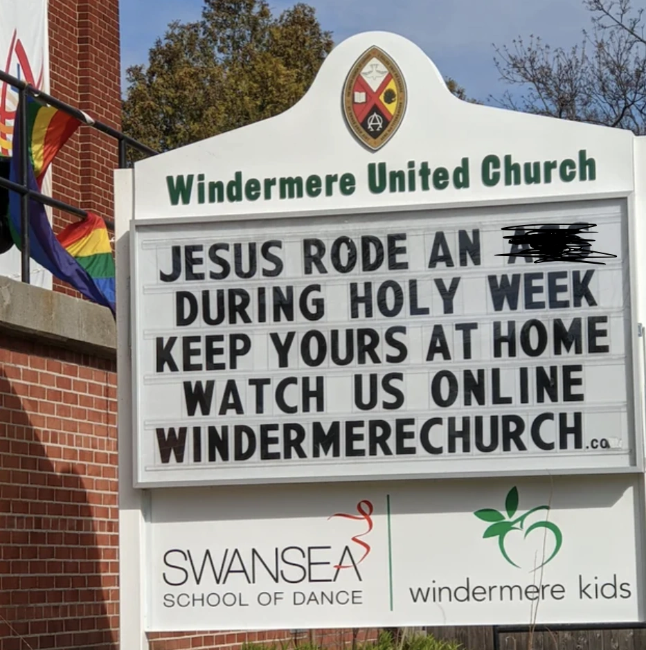 20 Hilarious Signs and Objects Spotted Near Churches