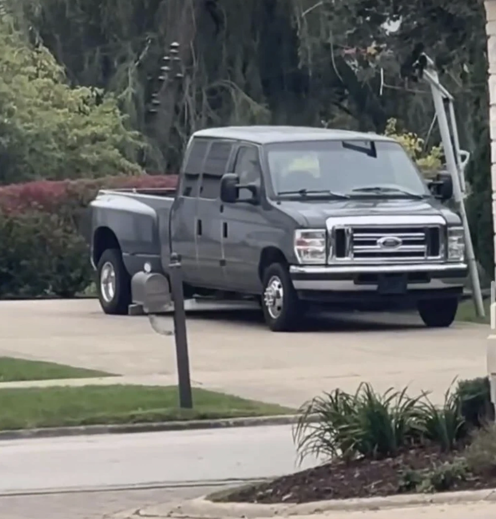 23 Crafty Experts and Their Outrageous Rides