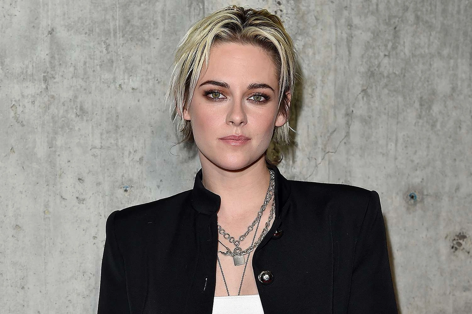 20 Individuals Share Their Encounters with Celebrities Who Exceeded Expectations in Kindness