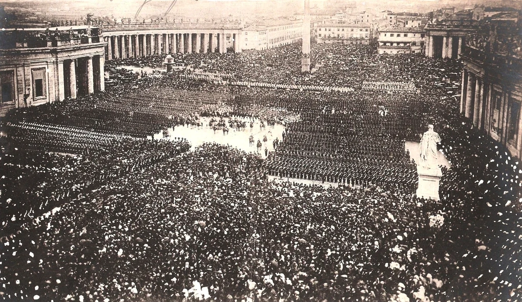 Thursday Morning Delight: 27 Unique Images and Memes for Discerning Individuals