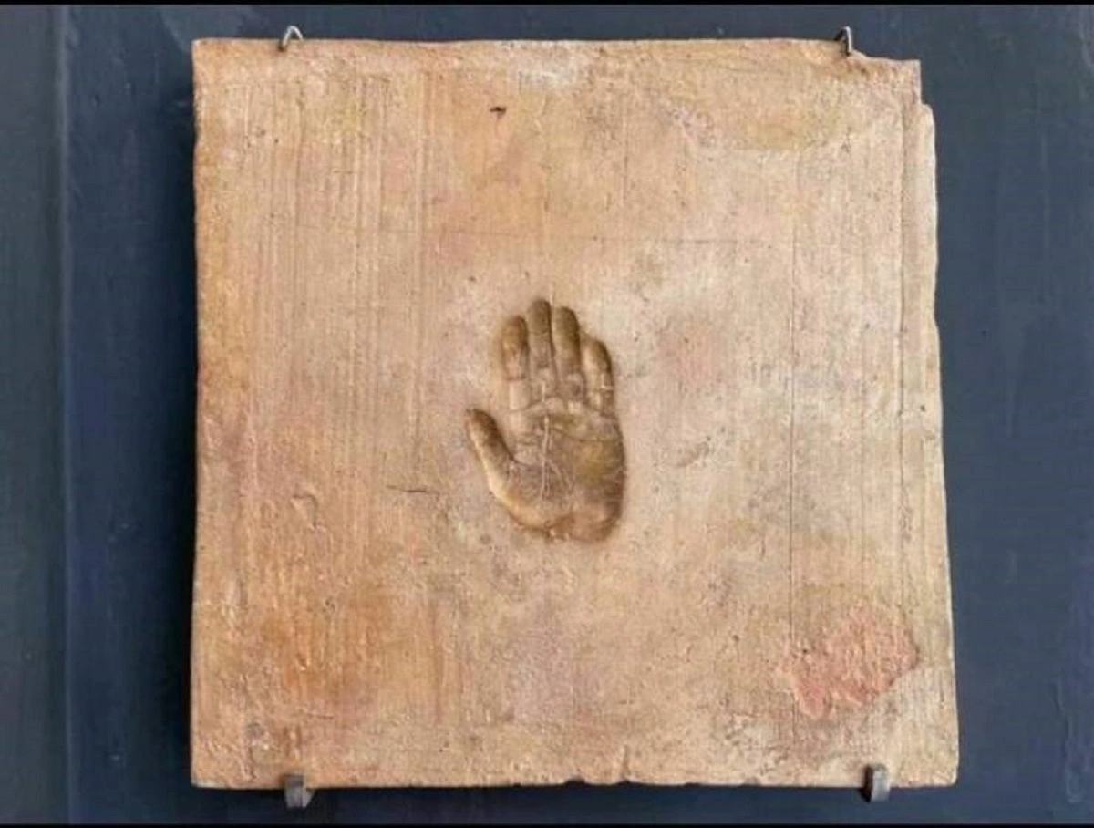 Timeless Treasures: 44 Remarkable Relics of History