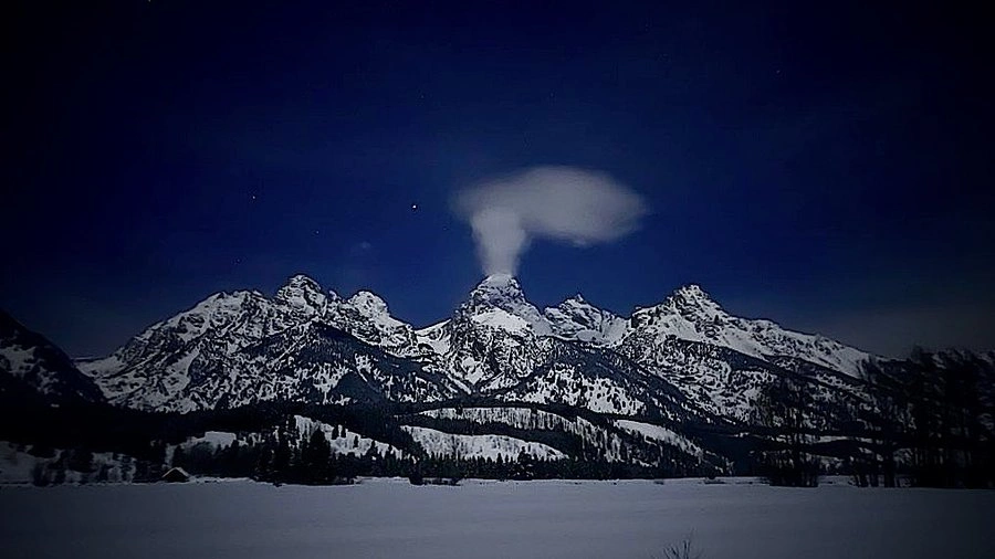 25 Photos Captured at the Perfect Moment That Resemble Something Different