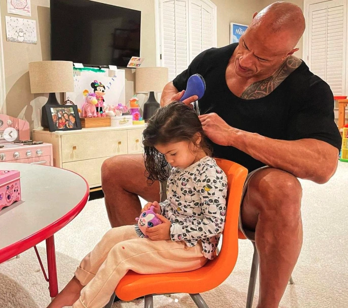 23 Photos Showcasing Fathers Throughout the Years: A Timeless Display of Unchanging Dadhood