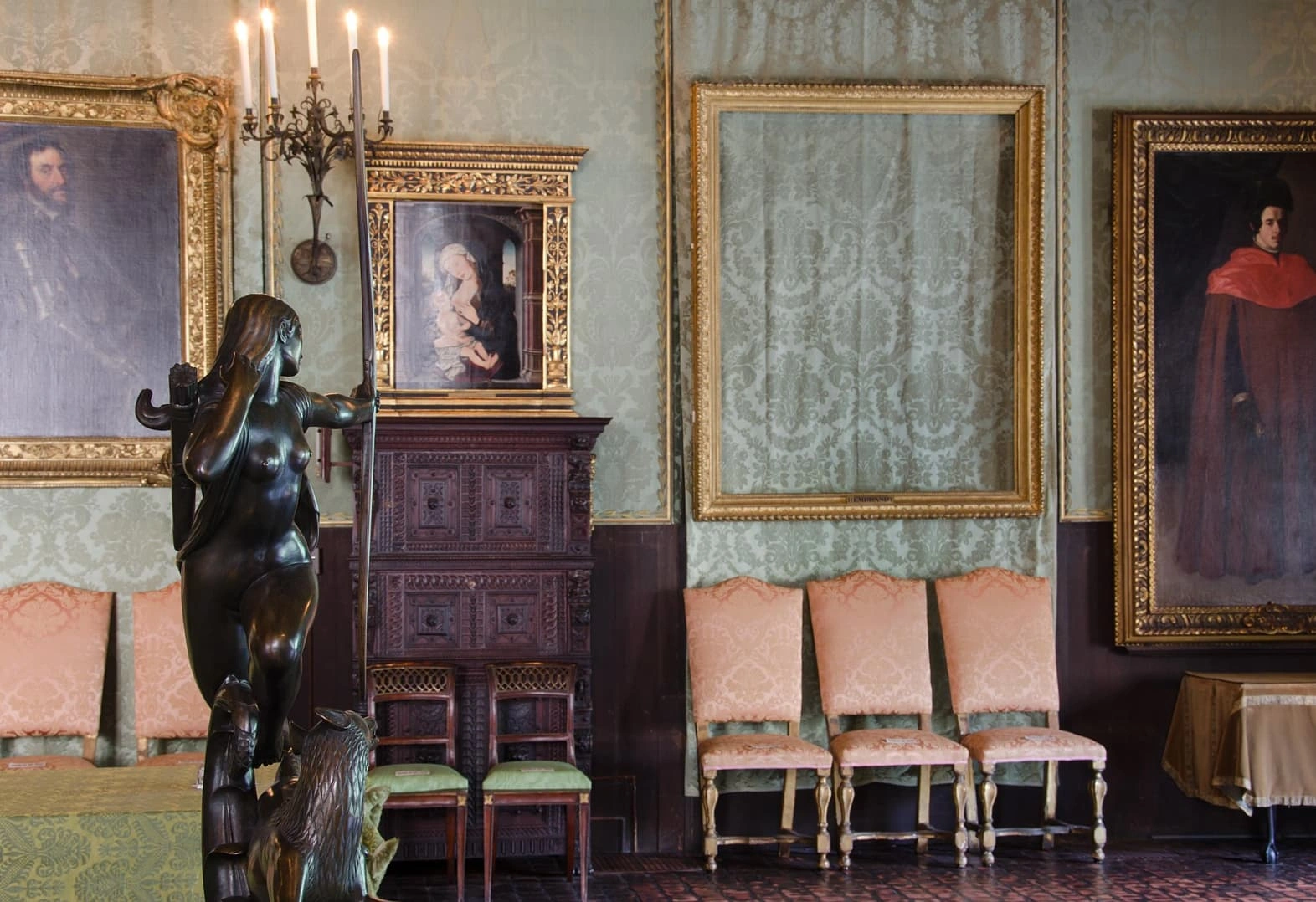 17 Art Theft Operations That Would Outshine 'Ocean's 11'