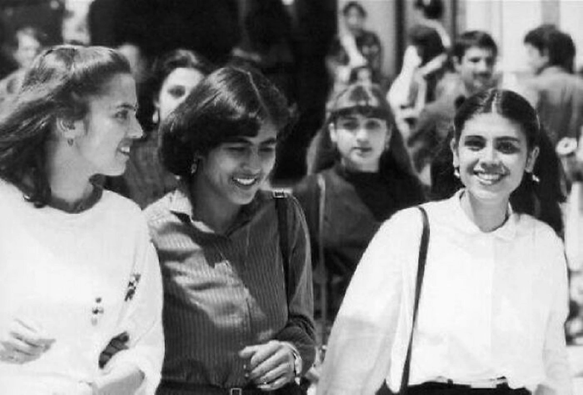 30 Captivating Historical Images that Transport You Through Time