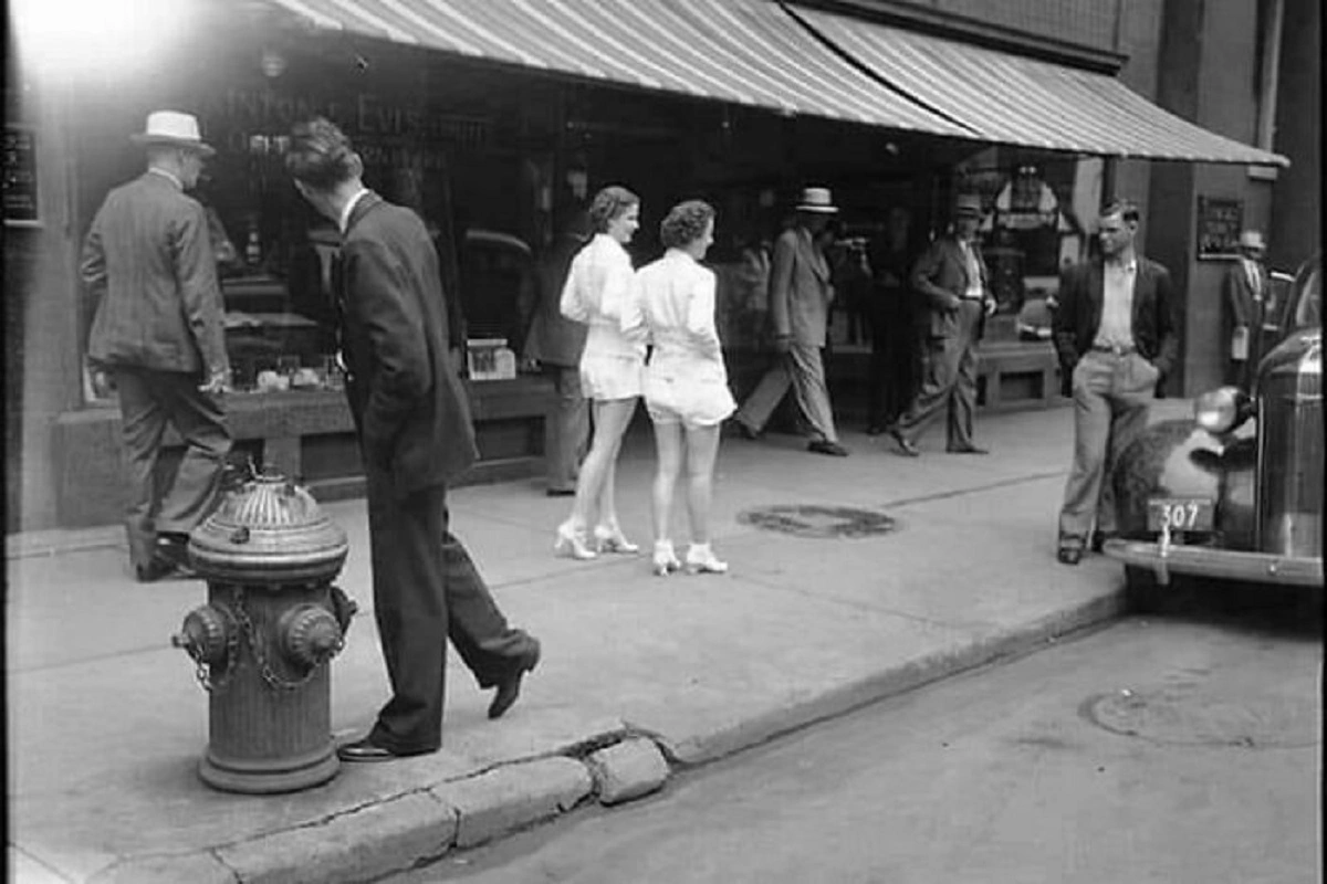 30 Captivating Historical Images that Transport You Through Time