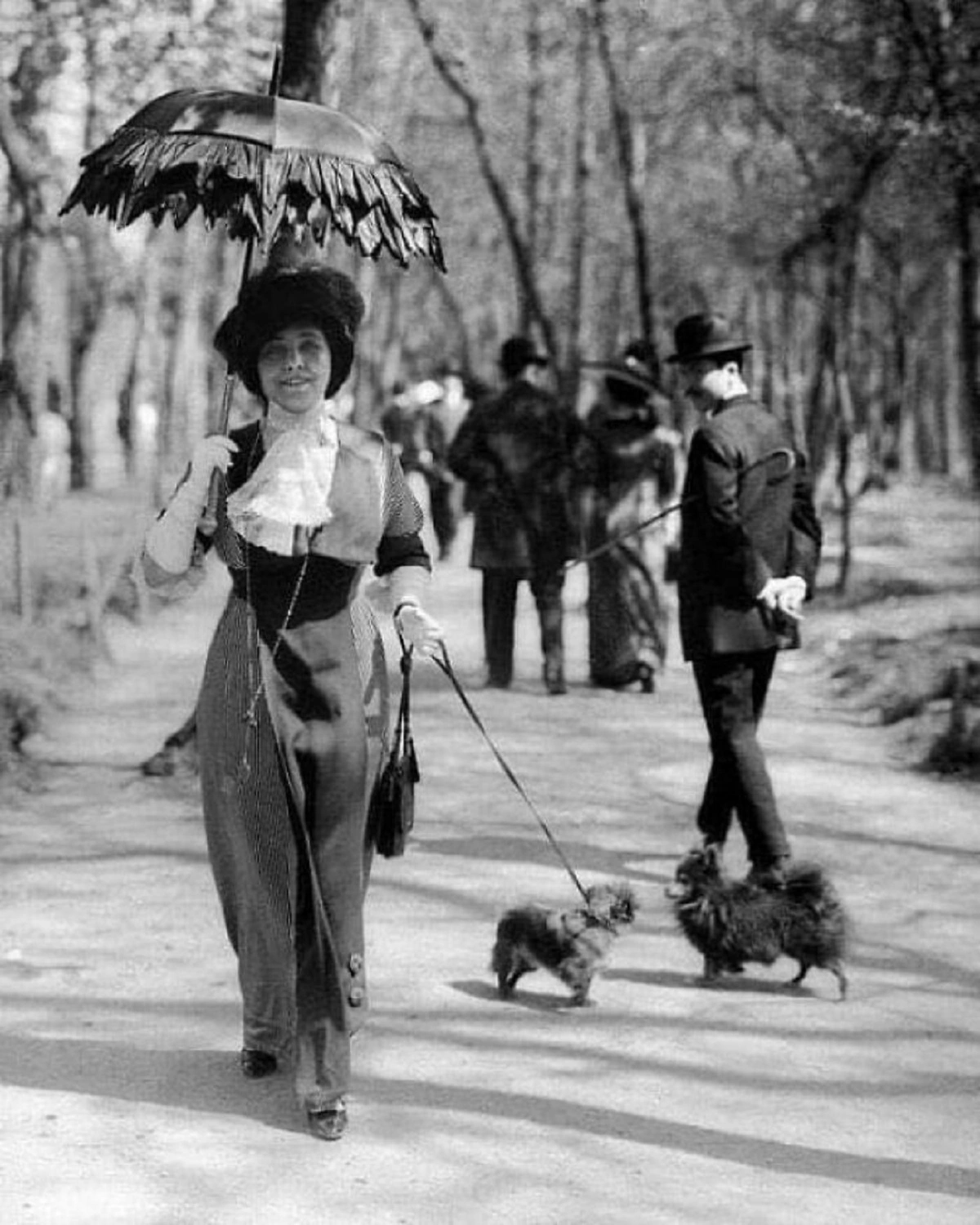30 Captivating Historical Images that Transport You Through Time