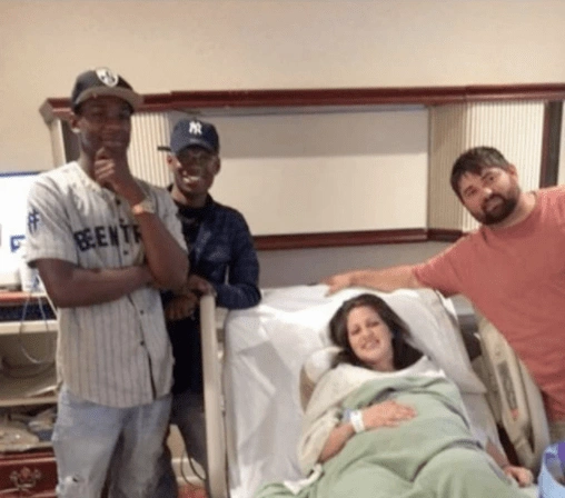 Stranger Receives Unexpected Baby News, Shows Up at Hospital with Gifts