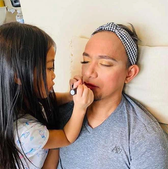 21 Fathers Rocking Makeovers Done by Their Daughters