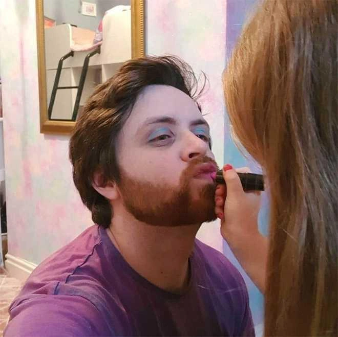 21 Fathers Rocking Makeovers Done by Their Daughters