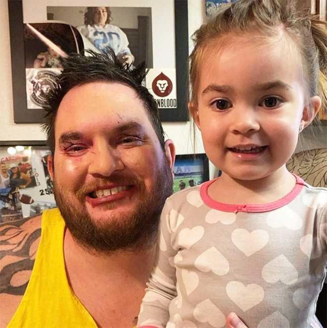21 Fathers Rocking Makeovers Done by Their Daughters