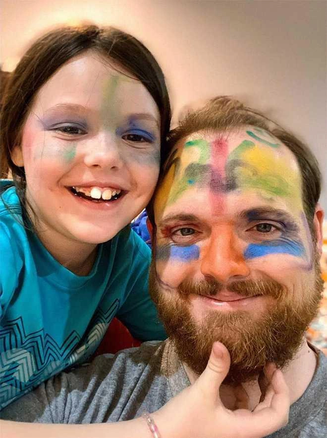 21 Fathers Rocking Makeovers Done by Their Daughters