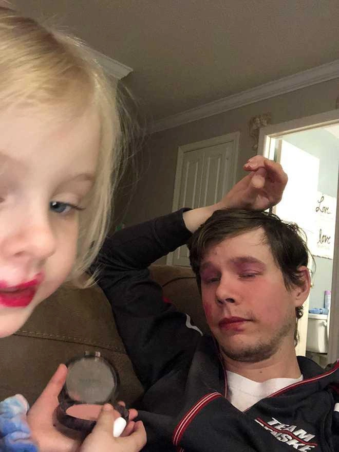 21 Fathers Rocking Makeovers Done by Their Daughters
