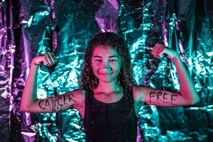 40 Heartwarming Images with a Meaningful Tale Behind Each One