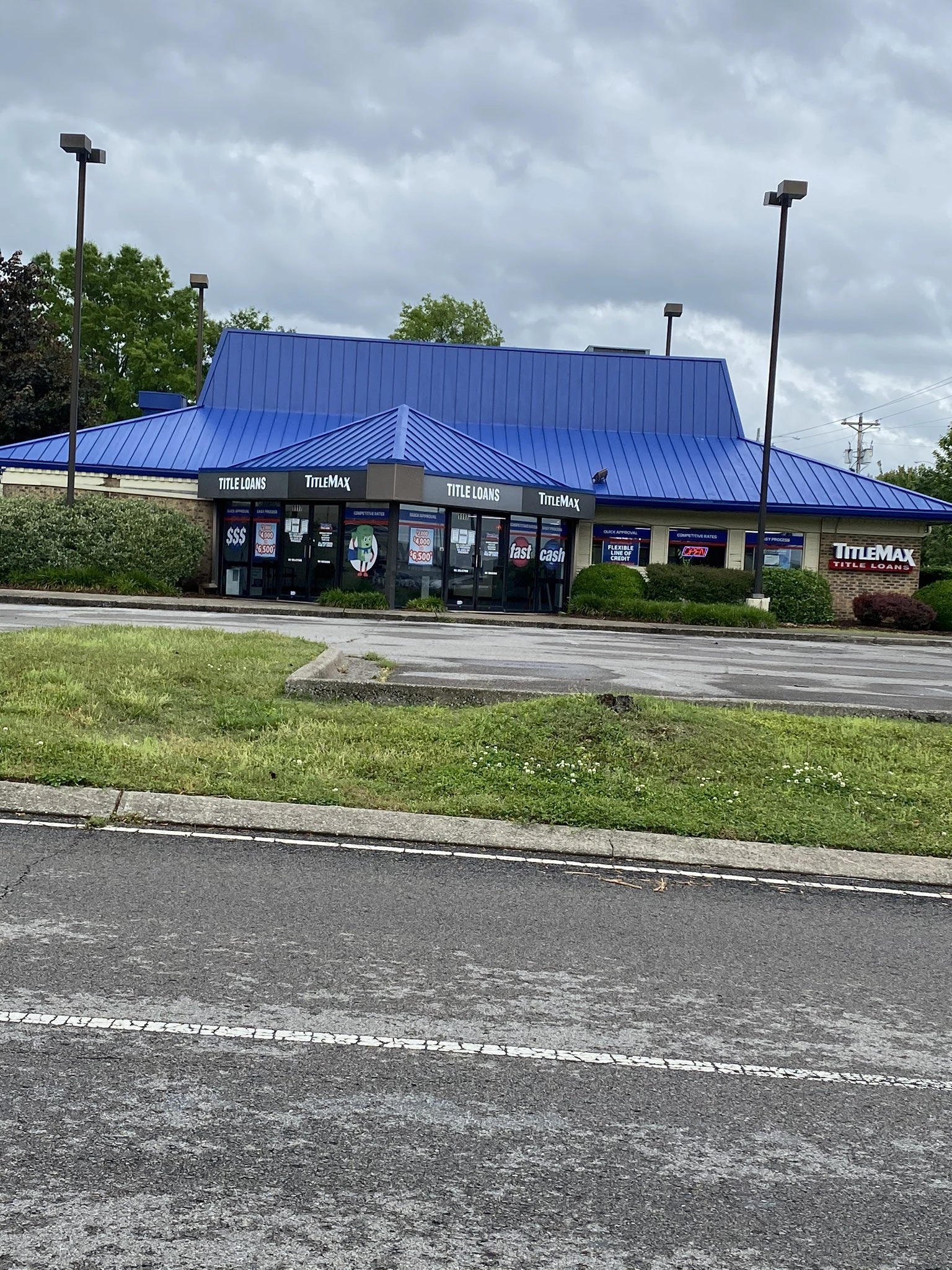 18 Former Pizza Hut Locations That Are Hard to Miss