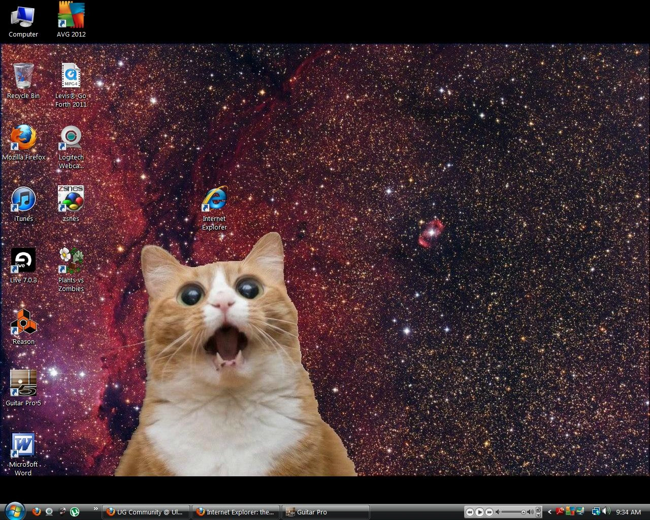 Thirsty Thursday Kicks Off with an Early Celebration of Internet Explorer's Demise (21 Photos)