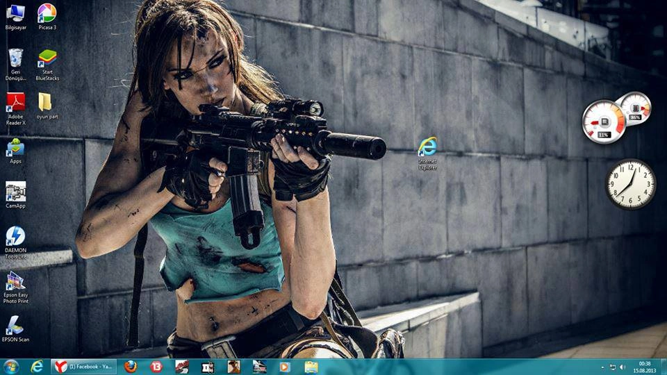 Thirsty Thursday Kicks Off with an Early Celebration of Internet Explorer's Demise (21 Photos)