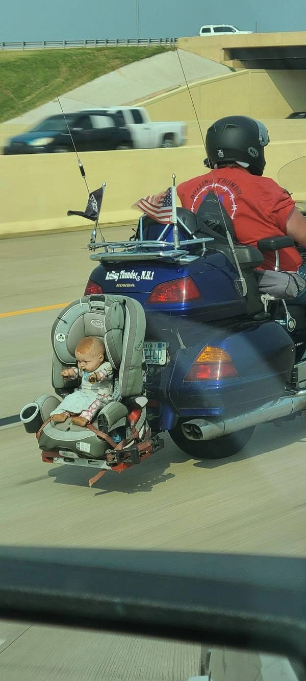 30 Heartwarming Moments That Moms Can't Resist Sharing on Facebook