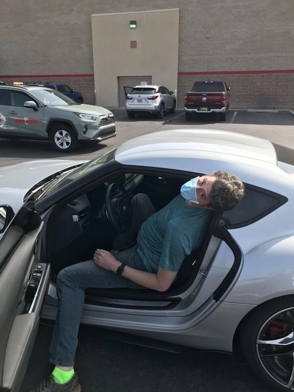 31 Vertically Gifted Individuals Who Just Can't Seem to Catch a Break