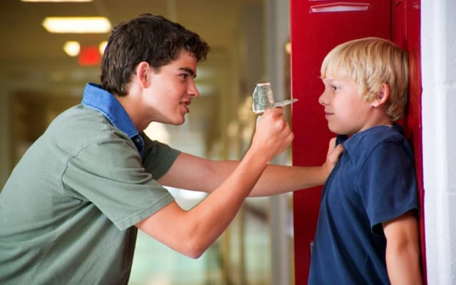 20 High School Reunion Attendees Dish on the Juicy Details