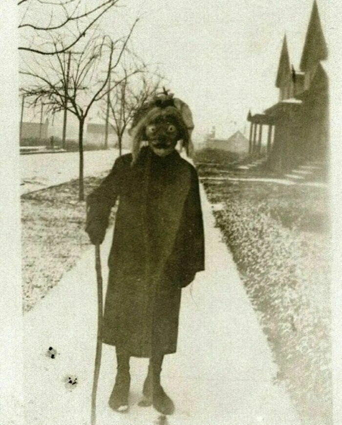 26 Captivating Images From Bygone Eras