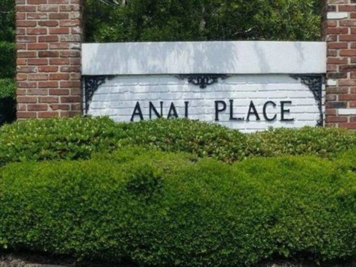 24 Quirky and Offbeat Images Without Any Connection Needed
