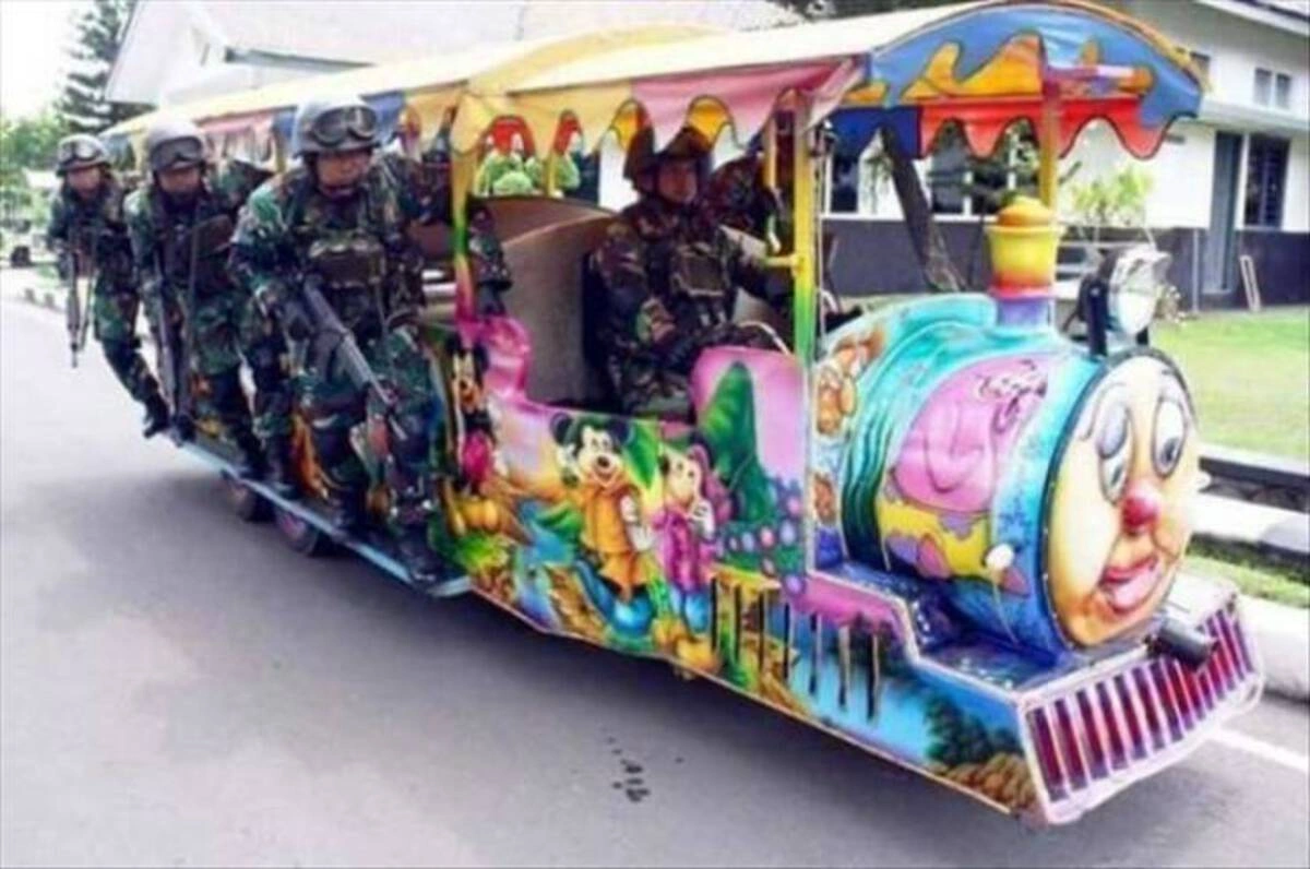 24 Quirky and Offbeat Images Without Any Connection Needed