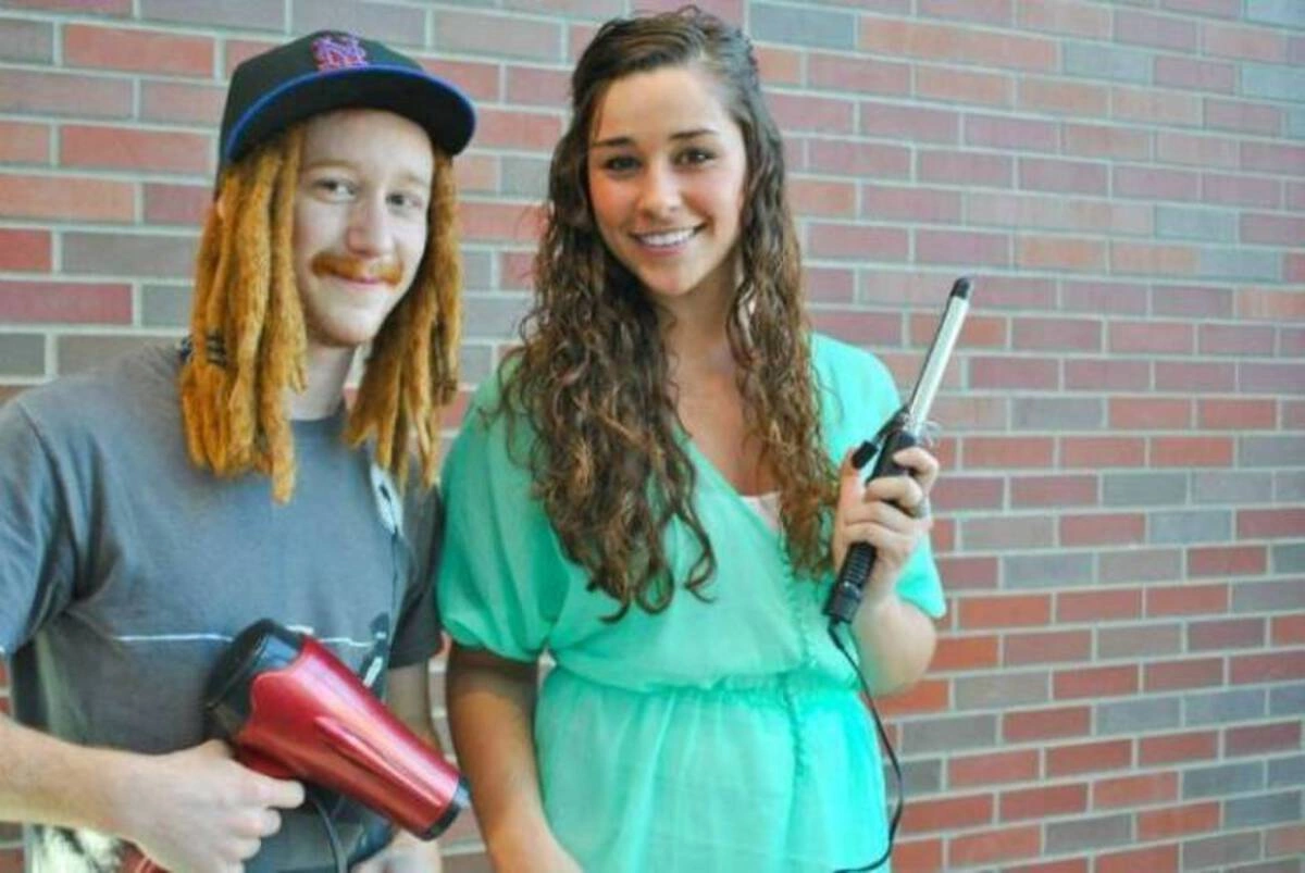 24 Quirky and Offbeat Images Without Any Connection Needed