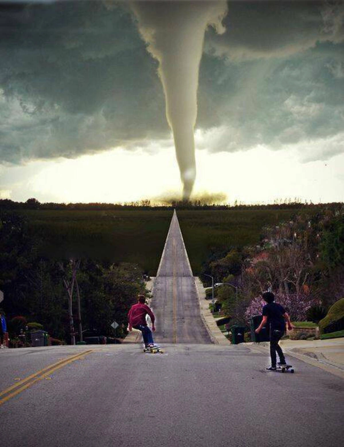 24 Quirky and Offbeat Images Without Any Connection Needed