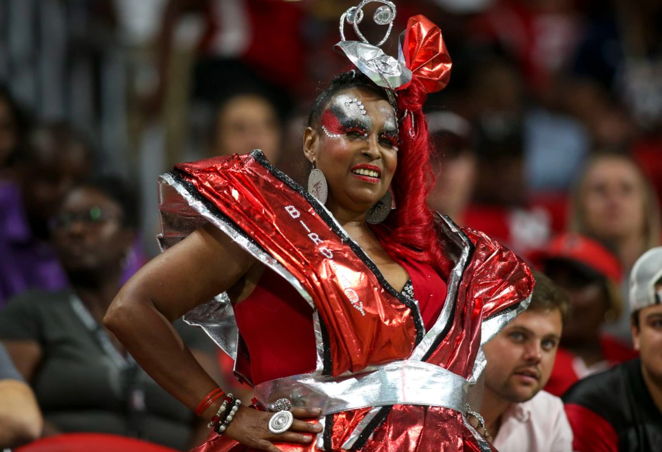 21 Rowdy Football Fanatics to Start a Fan Support Group