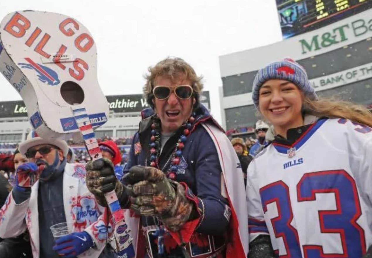 21 Rowdy Football Fanatics to Start a Fan Support Group