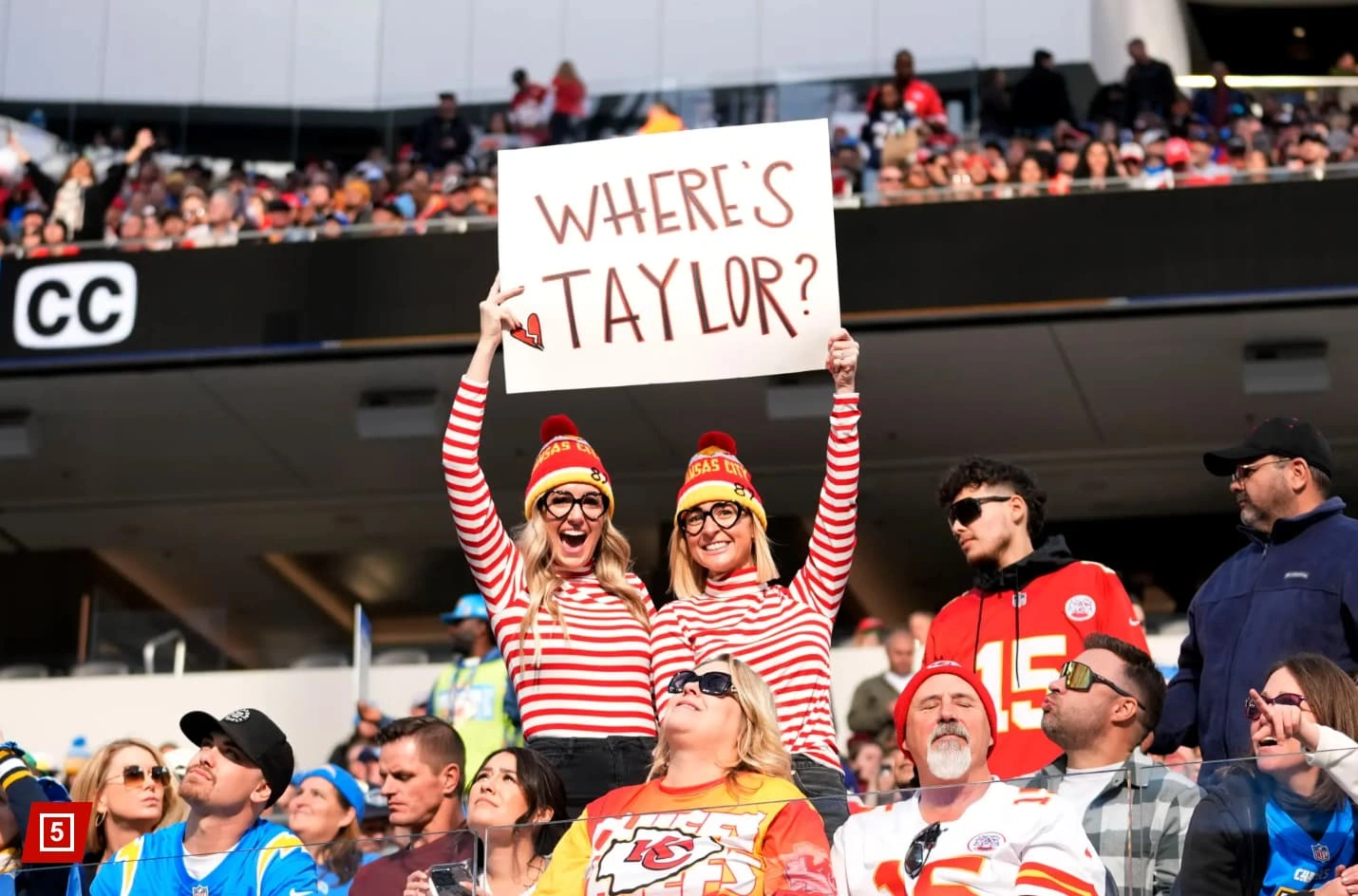 21 Rowdy Football Fanatics to Start a Fan Support Group