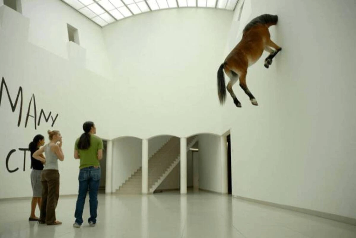 Start Your Week with a Dose of Randomness: 42 Fresh Pics and Memes to Brighten Your Monday