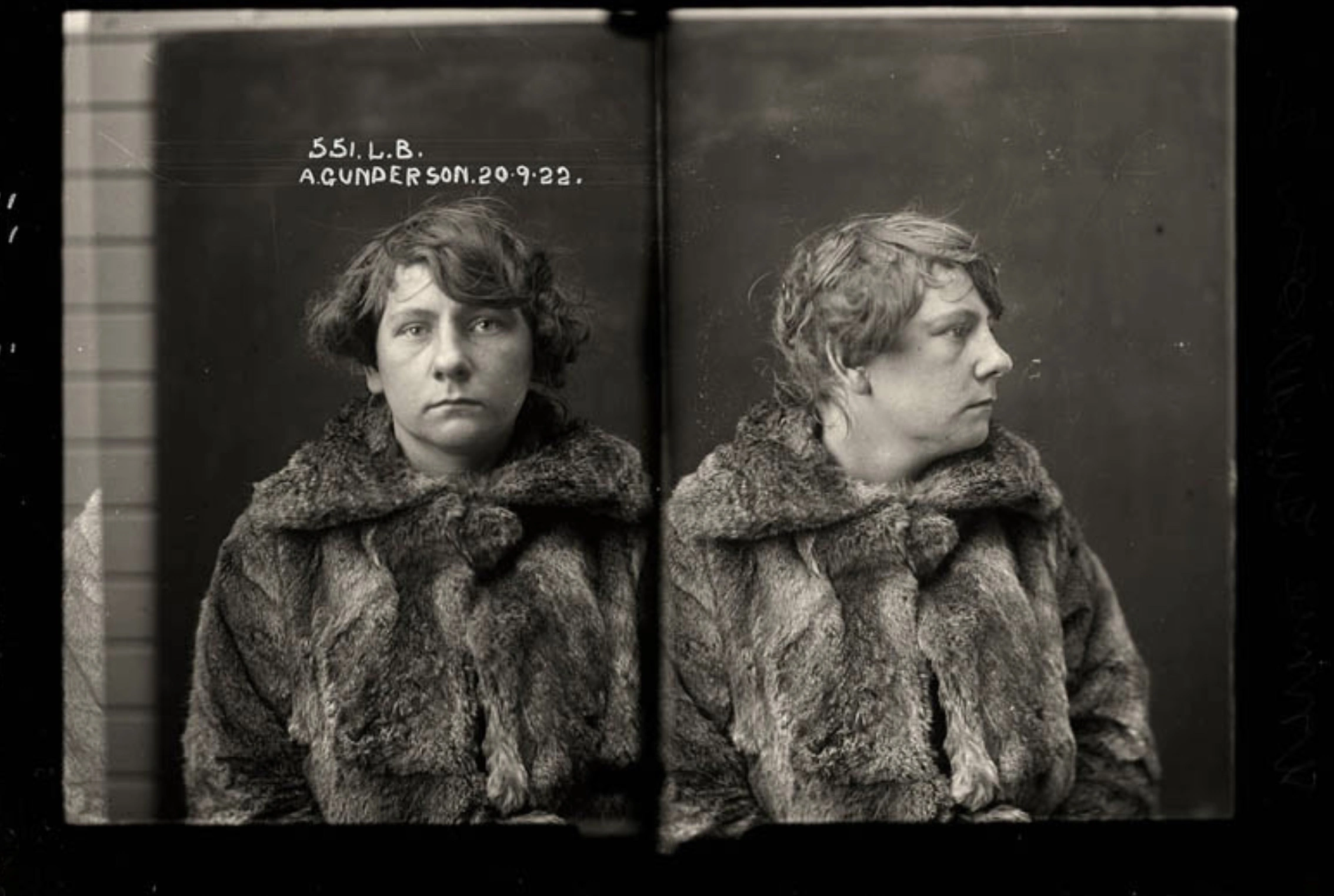 40 Vintage Glamour Shots of Notorious Women from the Past