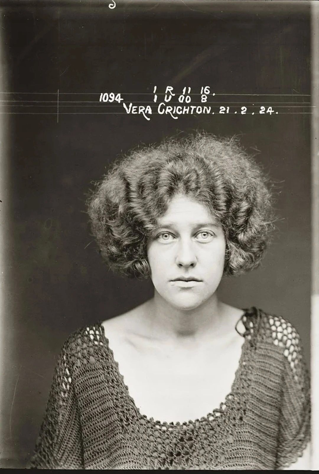 40 Vintage Glamour Shots of Notorious Women from the Past